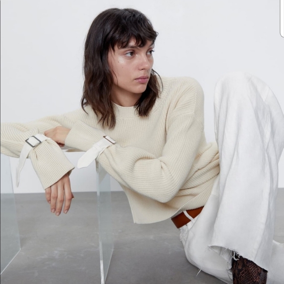 ZARA Knit Sweater with Pocket - Picture 4 of 10